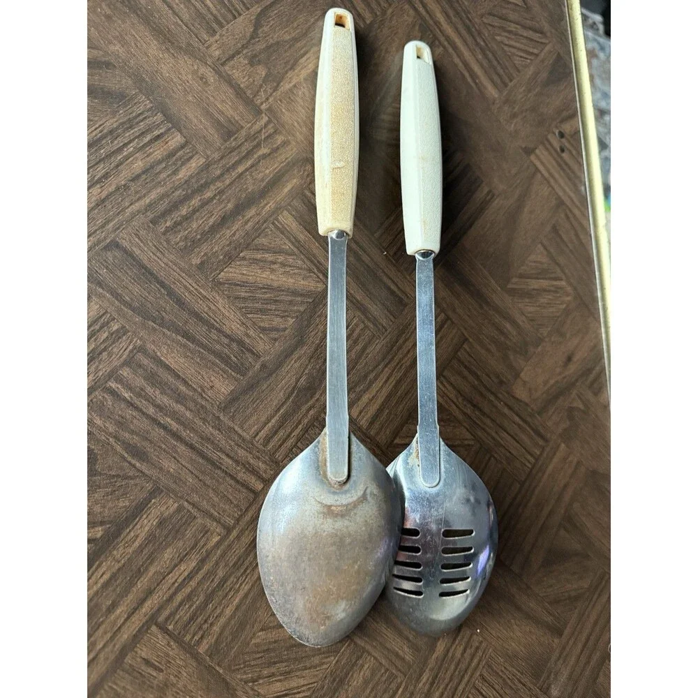 2 Vintage Ecko Serving & Slotted Spoons Chrome Plated Green 70's Handles USA